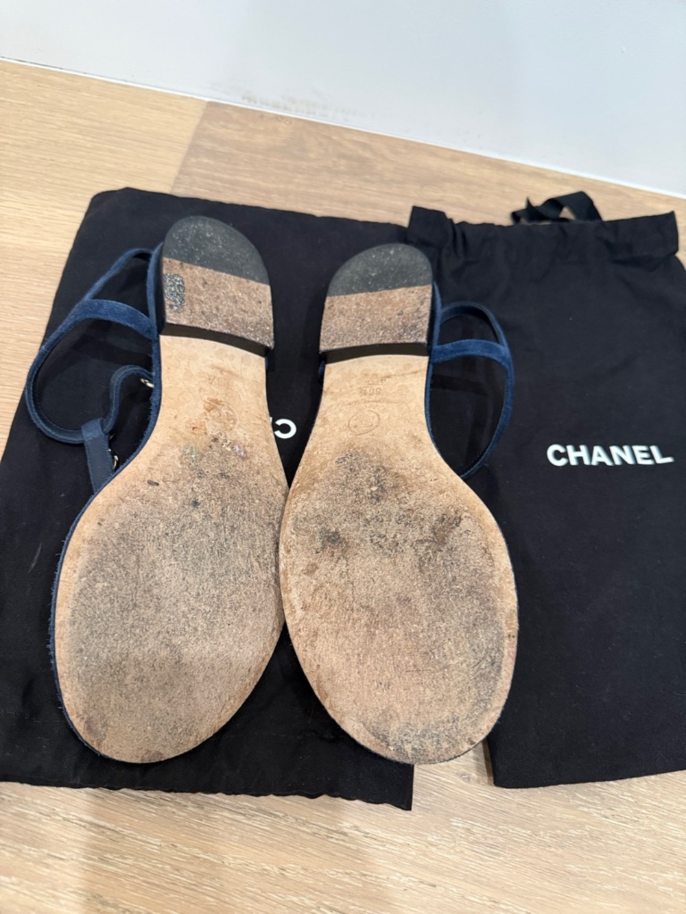 Pre loved authentic CHANEL Navy Chain T-Strap Suede Sandals with Gold Accents - Picture 3 of 4